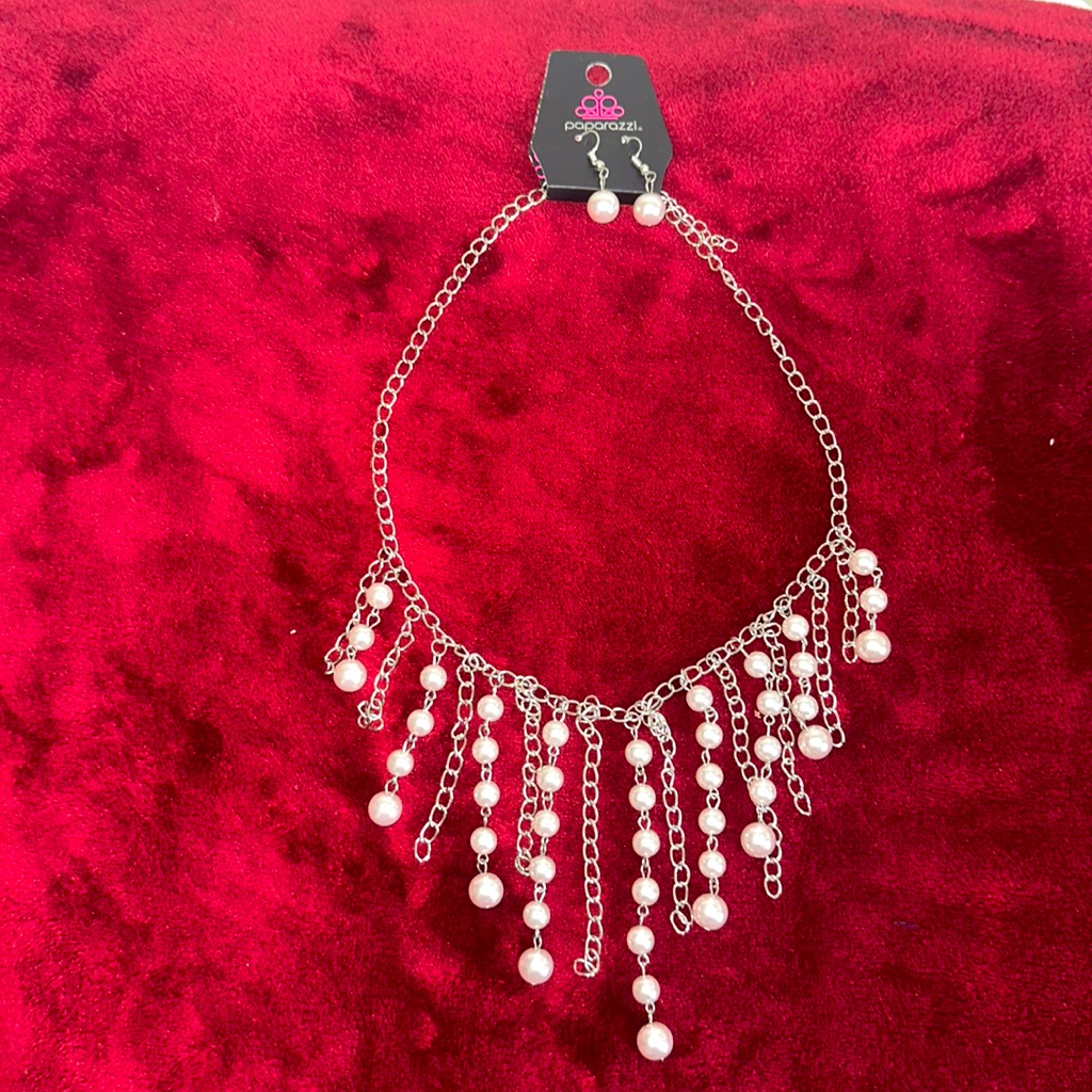 Necklace And Earring Set  Silver Tone  New